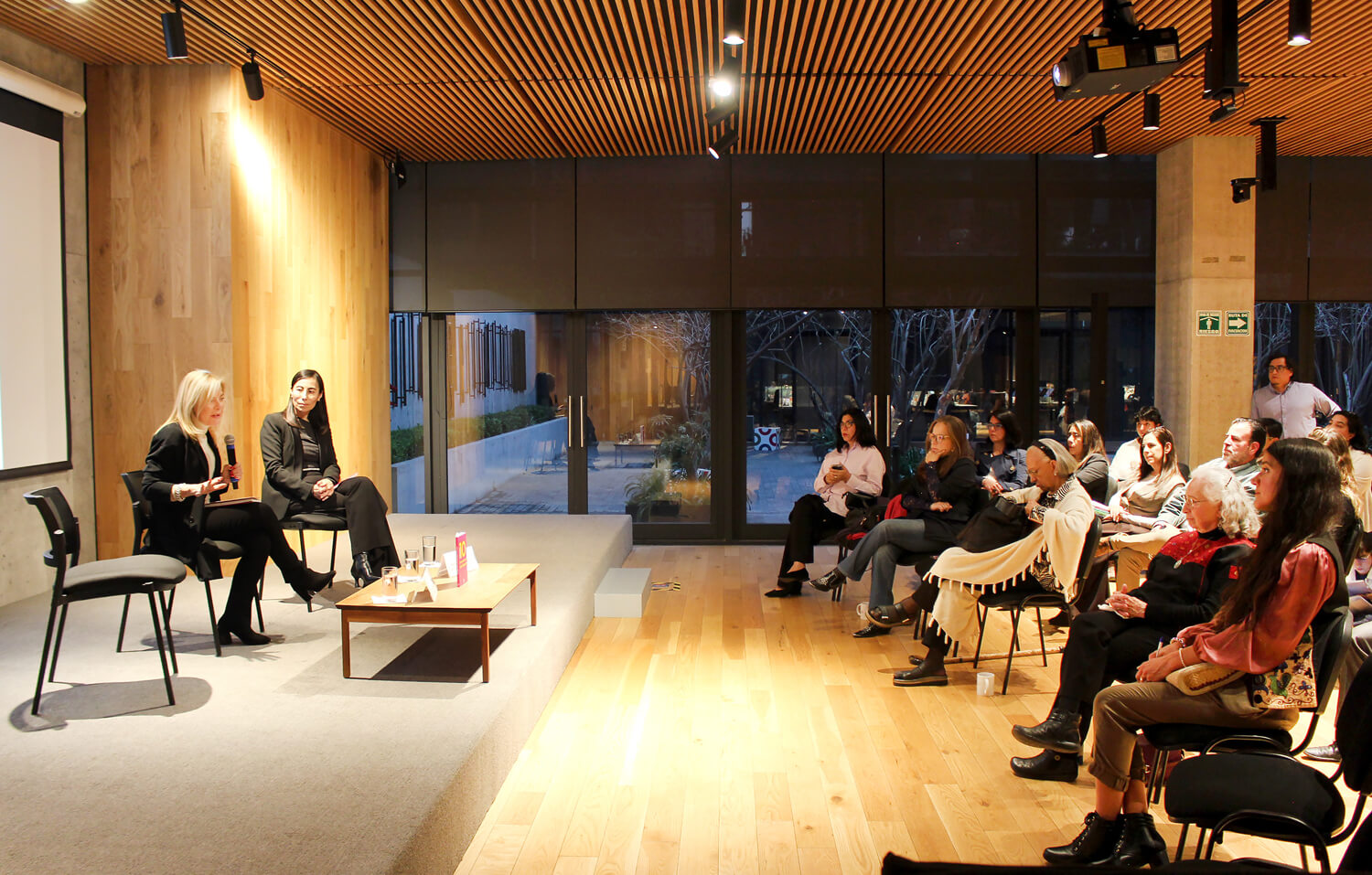 Presentación del libro en Casa CEMEFI